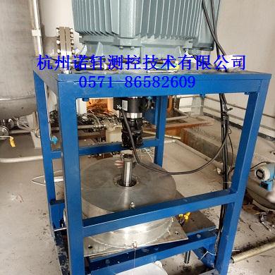 阻尼器测试系统